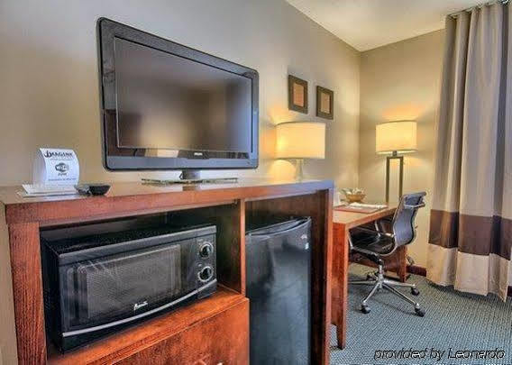Bluffton Inn & Suites Exterior foto